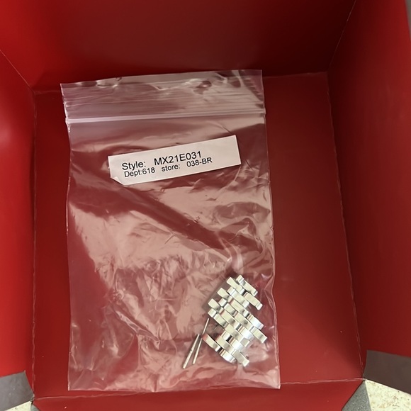 Silver Deco diamond bezel pearl face - Picture 7 of 12